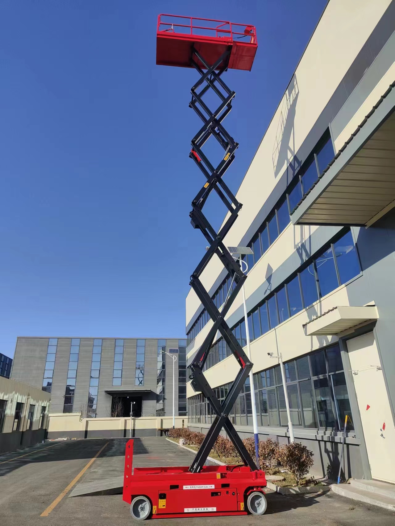 歐力特升降平臺.jpg 歐力特升降平臺.jpg